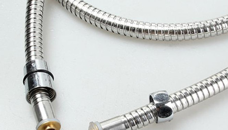 目前國內(nèi)金屬淋浴管行業(yè)存在幾點(diǎn)不足